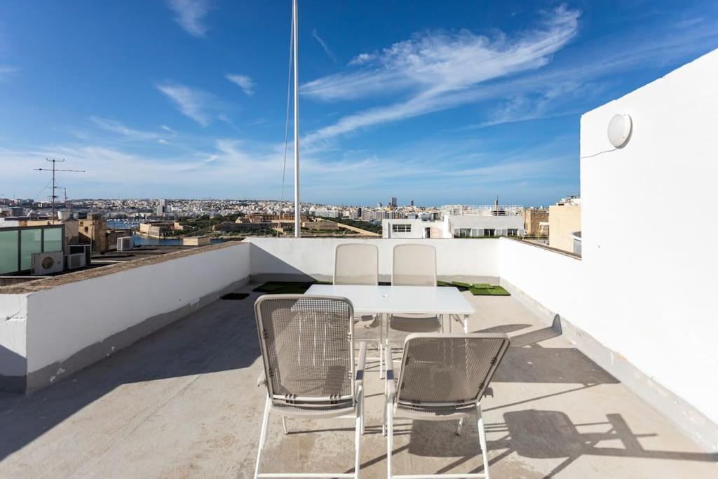 ואלטה City Penthouse With Roof Terrace And Sea Views מראה חיצוני תמונה